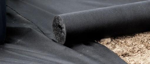 Non-woven geotextile roll